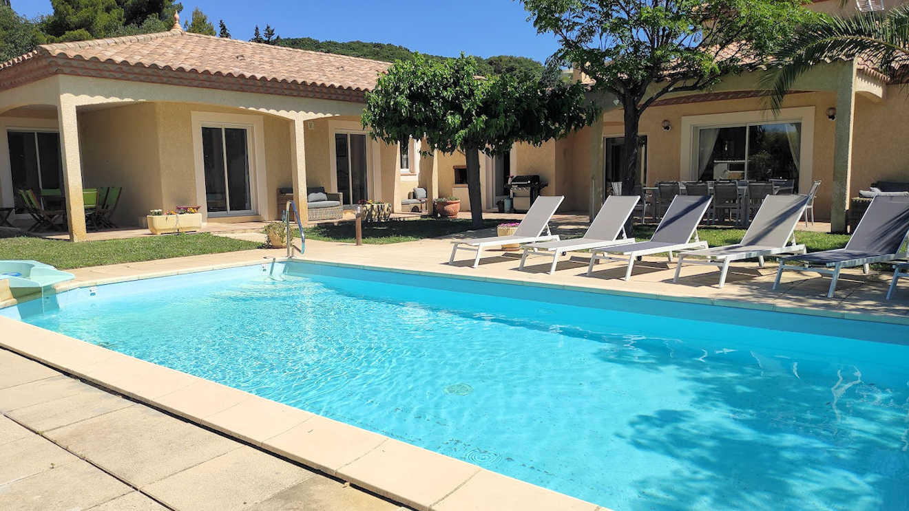 Large villa France private pool 2024