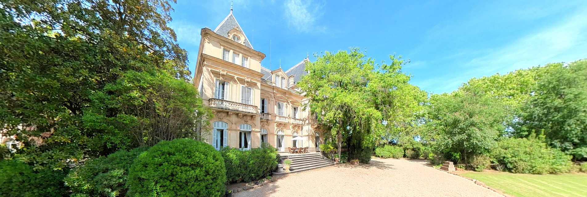 Rent a Château in France
