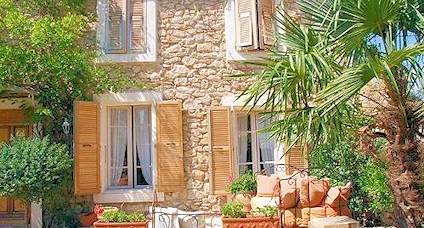 holiday accommodation south of france garden