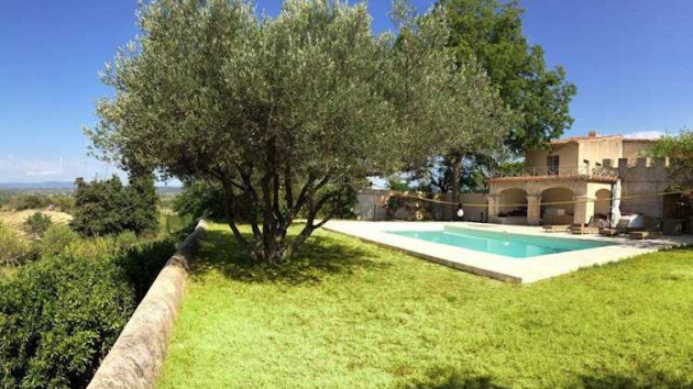 Pezenas villa to rent France