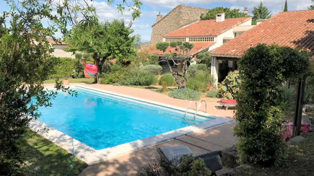 Large villa to rent near Montpellier France