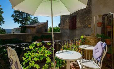 St Maximin Provence cheap apartment rentals South France