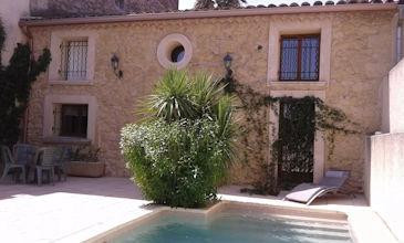 Maison de Vaudour - villas à louer dans le sud de la France avec piscine