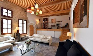 Au Vieux Castel luxury holiday accommodation South of France