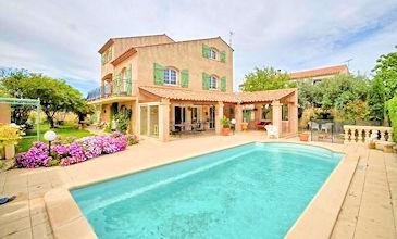 Villa Mory Serignan location plage France avec piscine privée